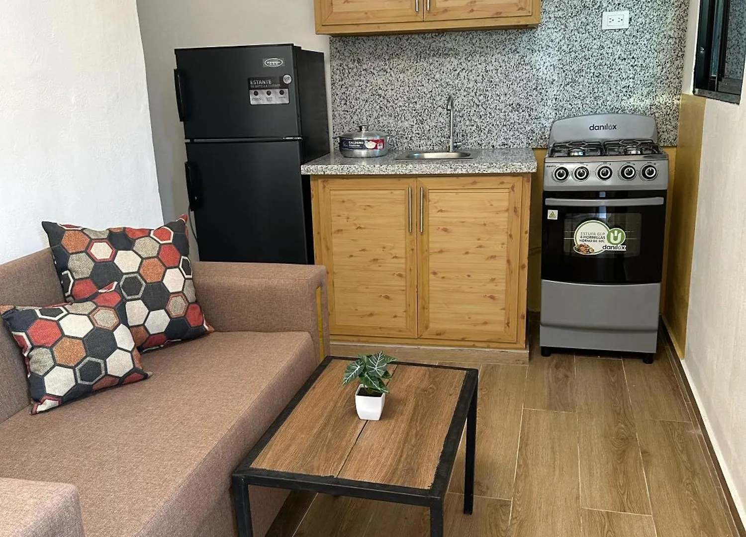 Отель Residencial Fe Y Esperanza Педерналес Гостевой дом